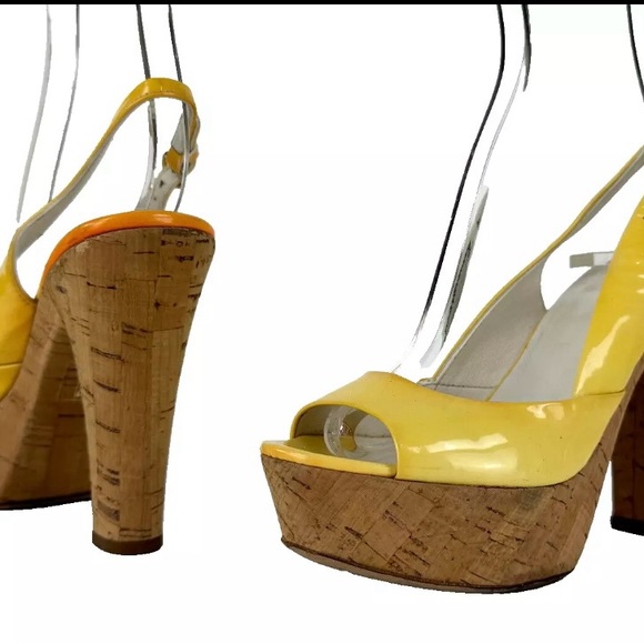 Gucci Auth 4.5 US 34.5 EU Yellow Patent Leather Peeptoe Cork Heels Shoes Runway - Picture 6 of 13